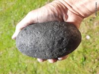 01. Stone Tools making charcoal dust_antoon loomans_20210706