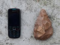 2. Stone Age Phone Age Humanoid Android_antoon loomans_20201228